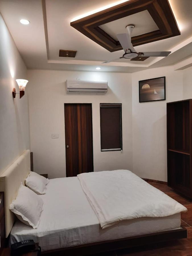 Hotel The Grand Shiva Gondal Exterior foto
